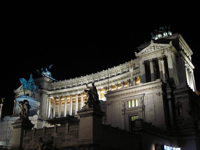 Victor Emanuel II Monument-15.JPG